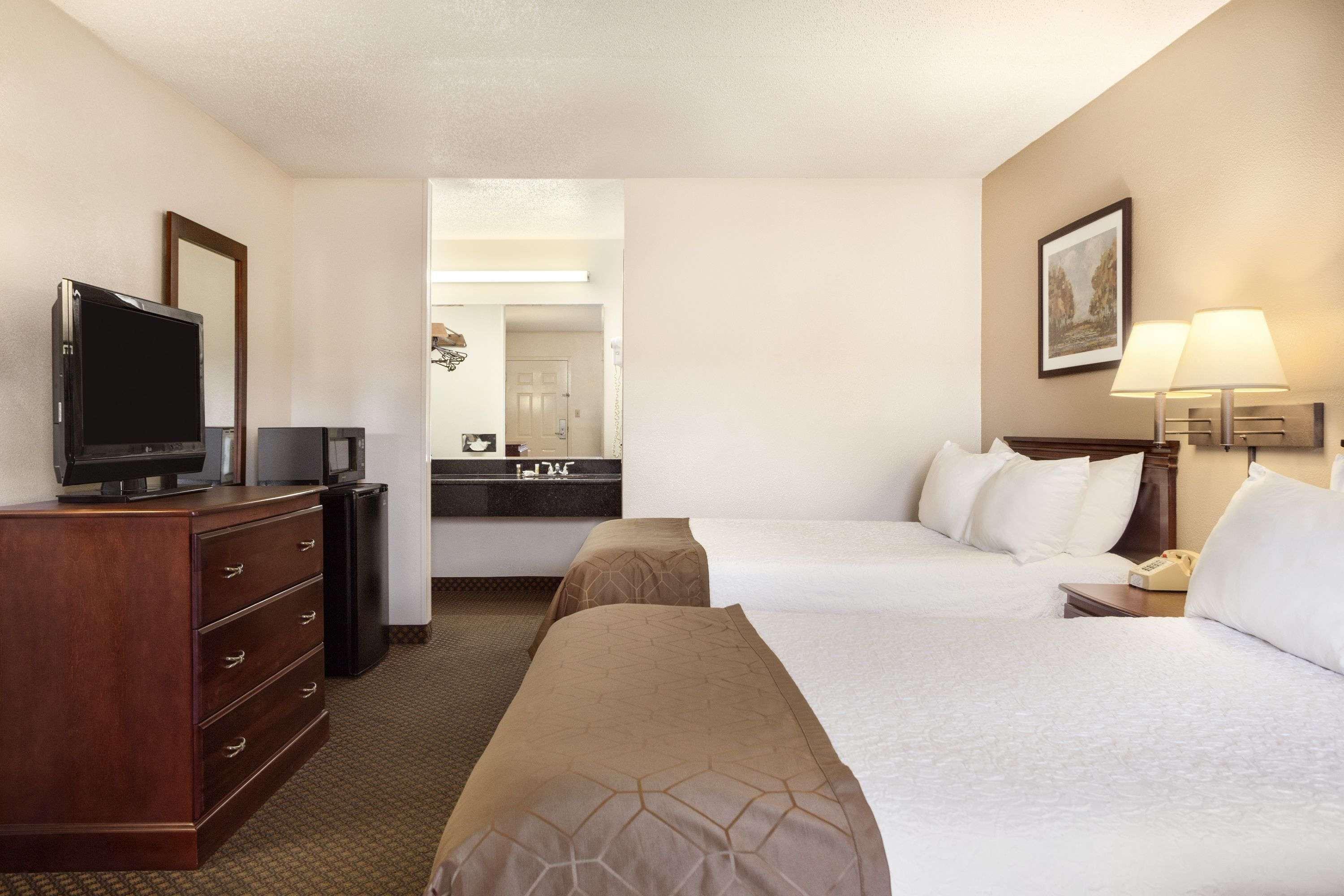 Days Inn By Wyndham Kuttawa/Eddyville Esterno foto